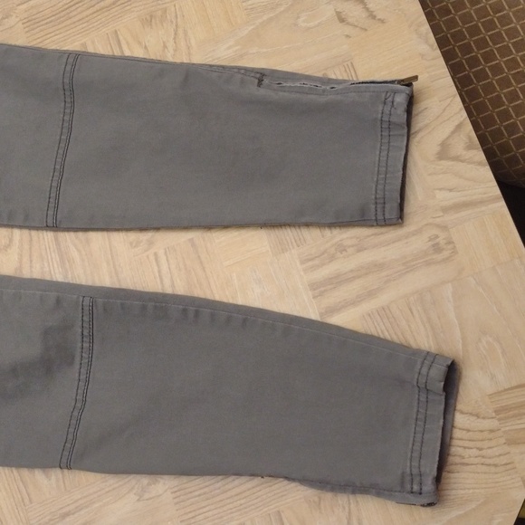 Hollister gray skinny jeans with zipper ankles size 5/27 - Picture 4 of 12